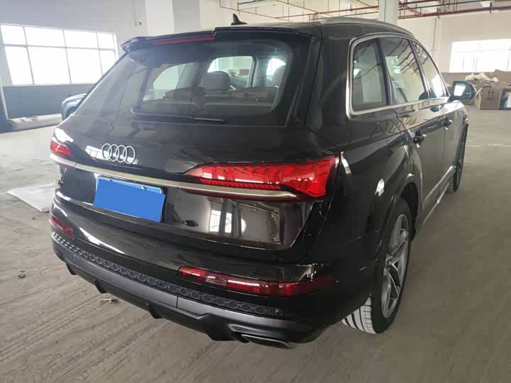 Audi Q7, 2025 — фото 6 из 9