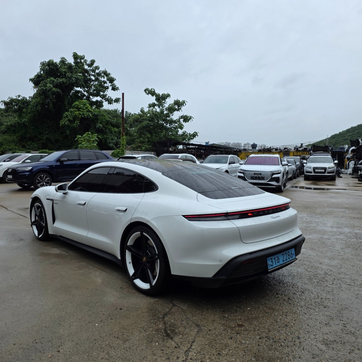 Porsche Taycan, 2022 — фото 4 из 12