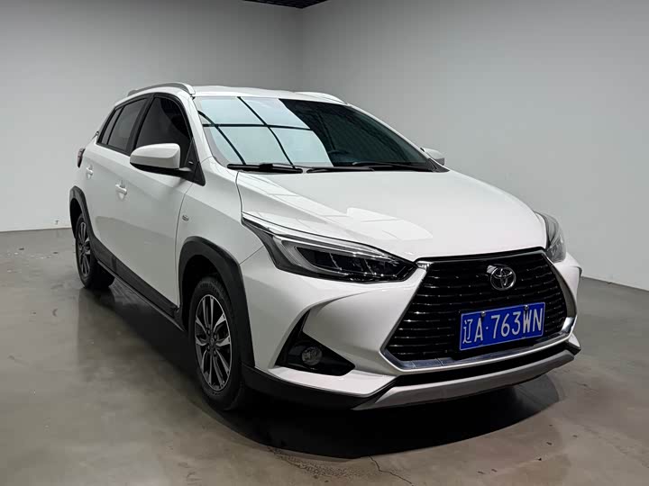 Toyota Yaris L Hatchback, 2022 — фото 3 из 9
