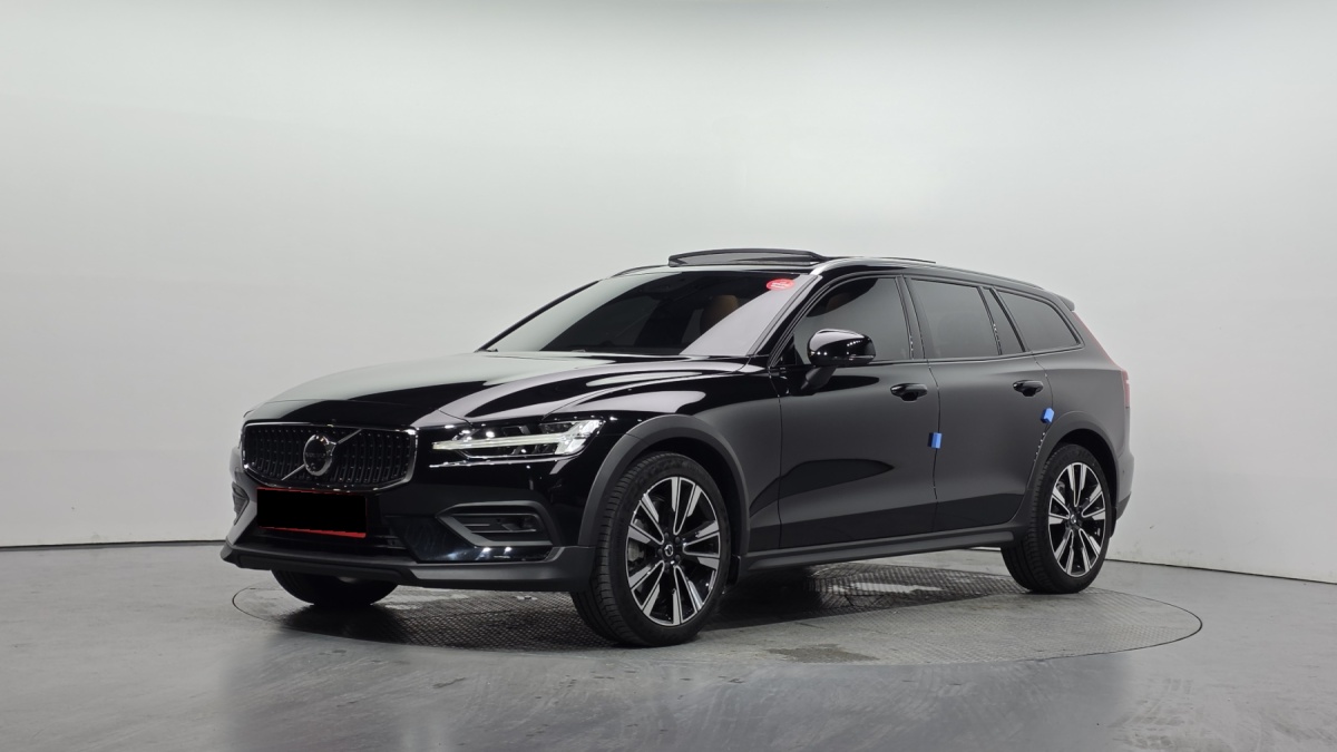 Volvo V60, 2024 — купить в Ижевске под ключ