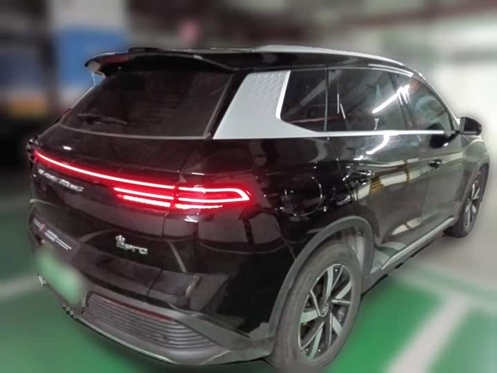 BYD Song Pro Hybrid, 2024 — фото 4 из 9