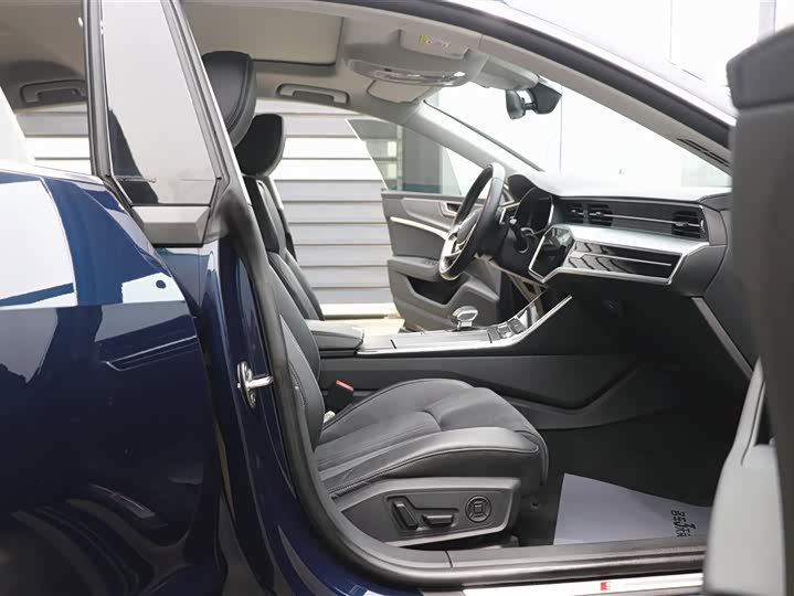 Audi A7L, 2023 — фото 7 из 9