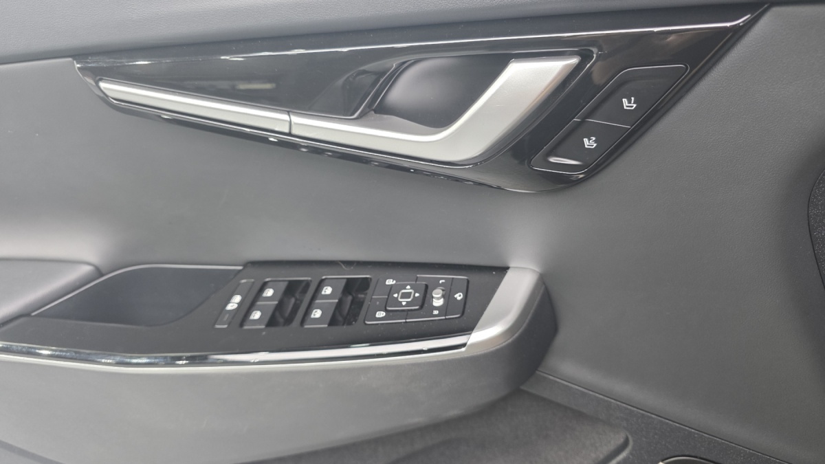 Kia EV6, 2023 — фото 11 из 12