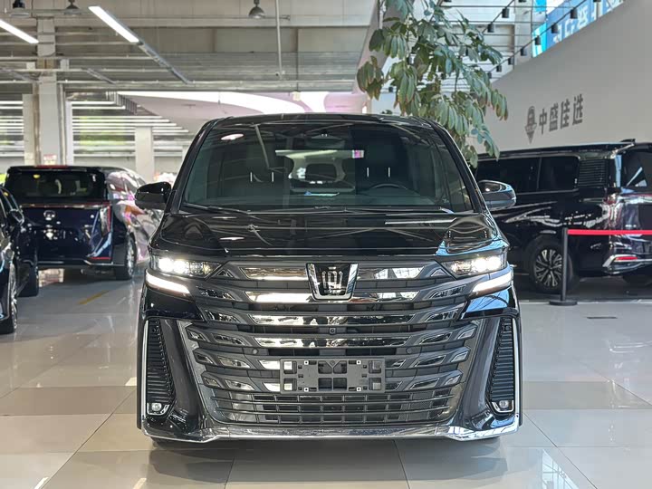 Toyota Vellfire, 2024 — фото 3 из 9