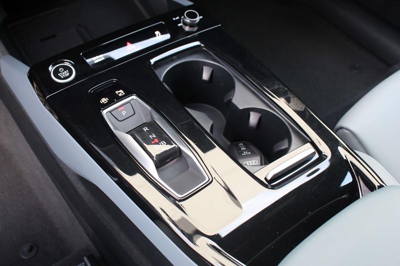 Audi Q6L e-tron, 2025 — фото 11 из 12