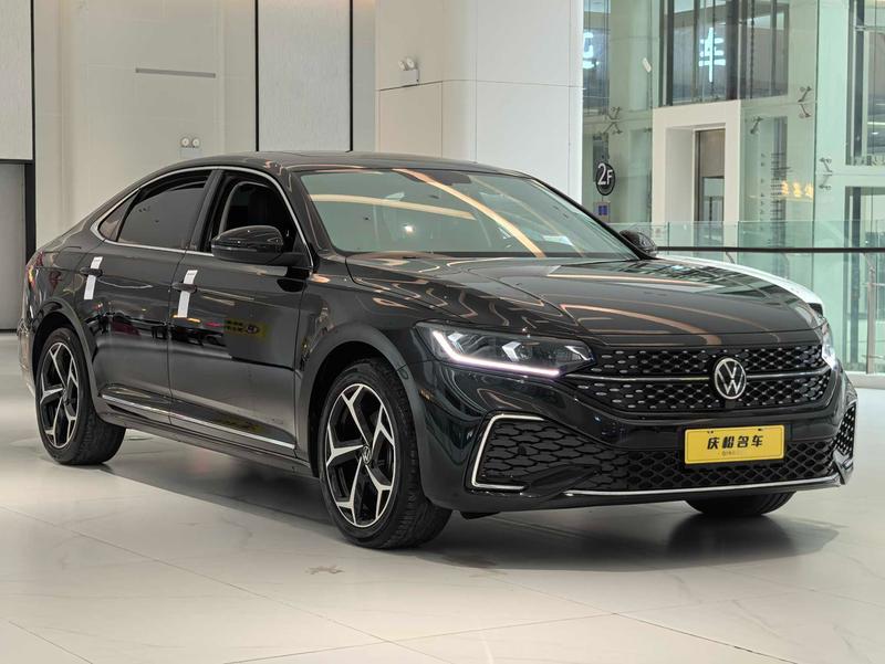 Volkswagen Passat, 2025 — фото 3 из 12
