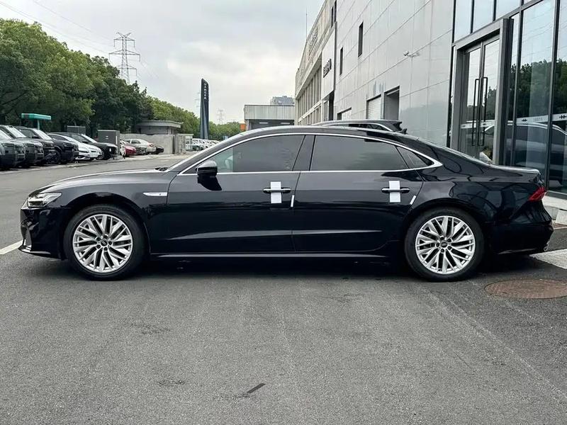 Audi A7L, 2023 — фото 3 из 9