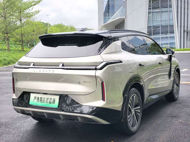 Lynk & Co 08 EM-P Hybrid, 2023 — фото 6 из 9