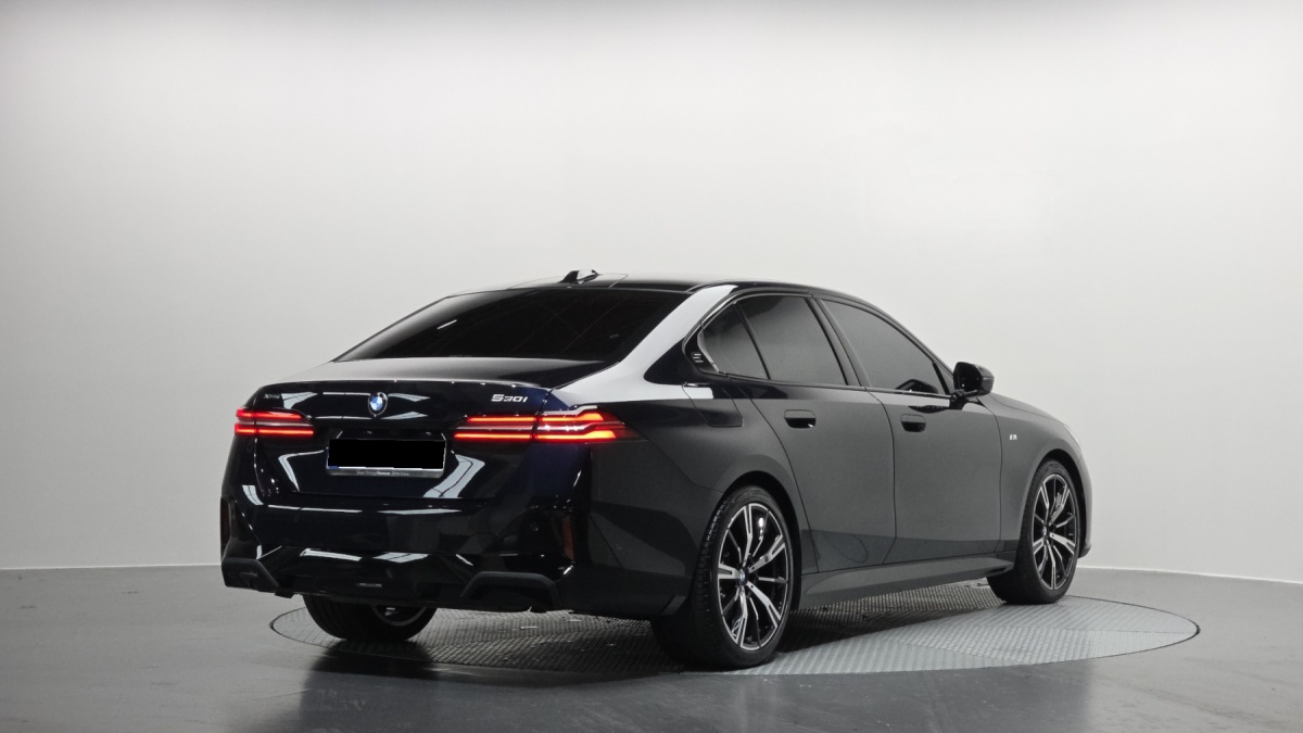 BMW 5 Series, 2025 — фото 2 из 12