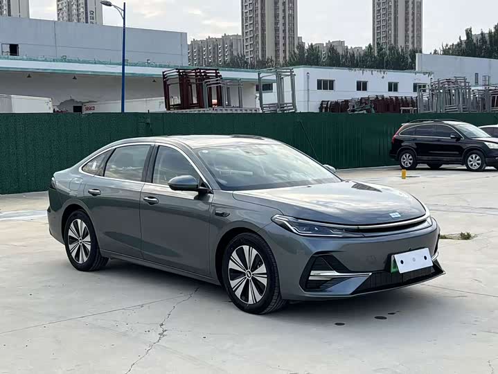 Geely Galaxy A7, 2025 — фото 3 из 9