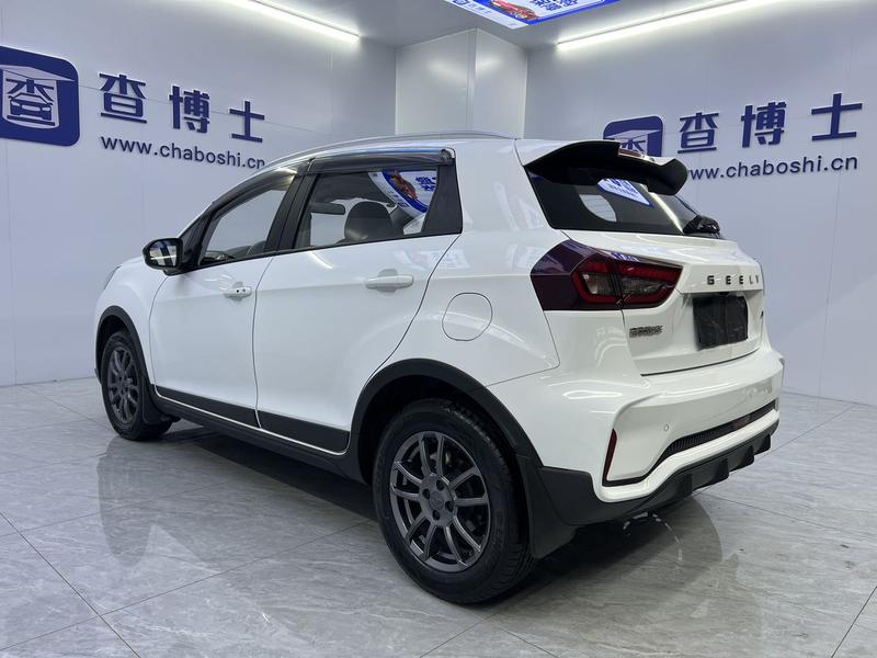 Geely Vision X3, 2021 — фото 4 из 12