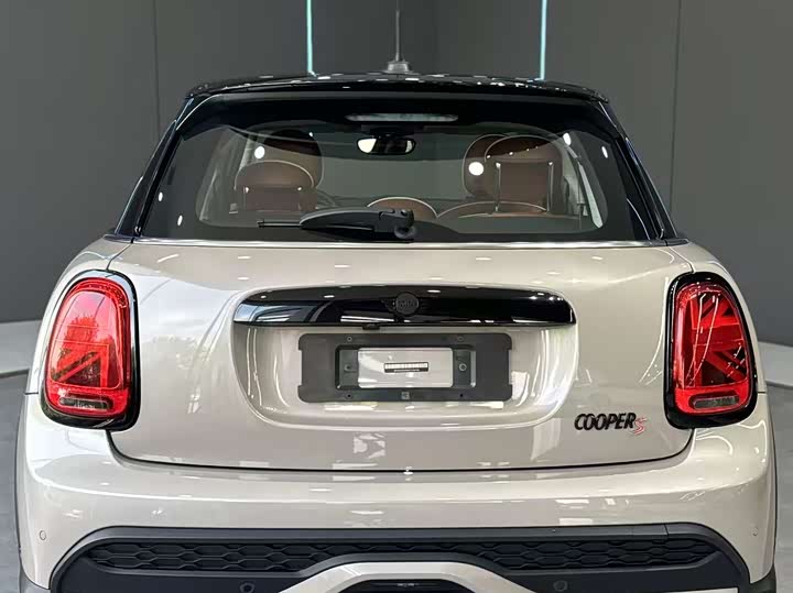 Mini Mini, 2022 — фото 7 из 9