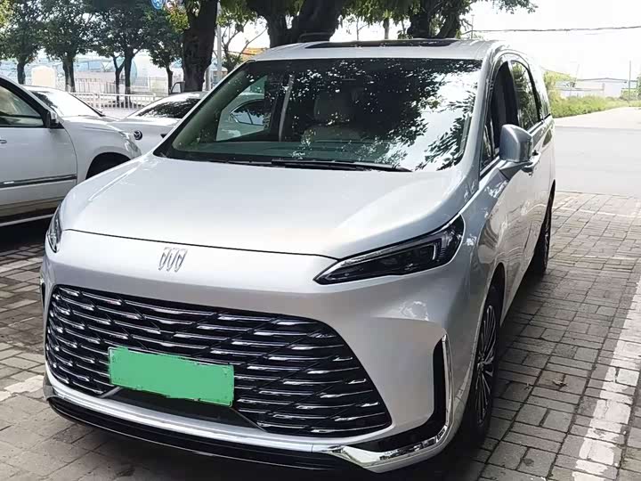 Buick GL8 Hybrid, 2025 — купить в Самаре под ключ
