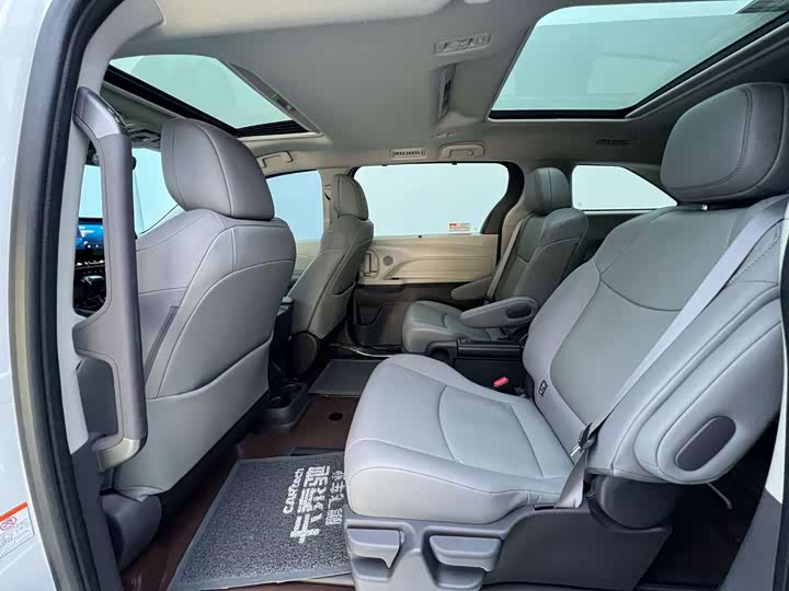 Toyota Granvia, 2023 — фото 9 из 9