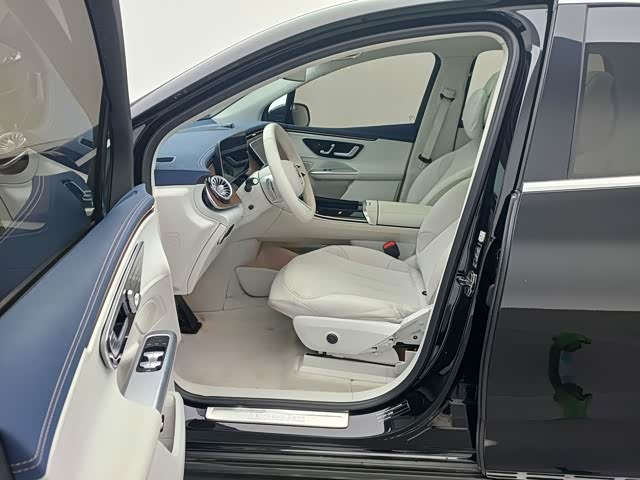 Mercedes-Benz EQE SUV, 2023 — фото 8 из 9