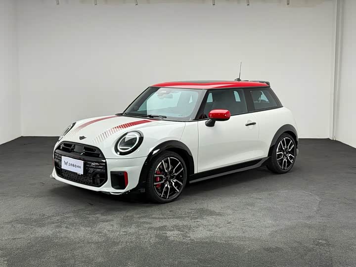 Mini Mini JCW, 2024 — фото 2 из 9