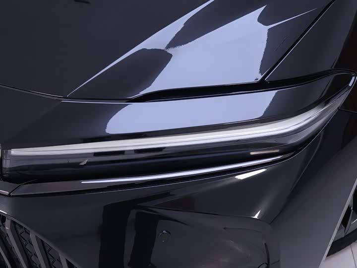 Toyota Crown Sedan, 2025 — фото 4 из 9