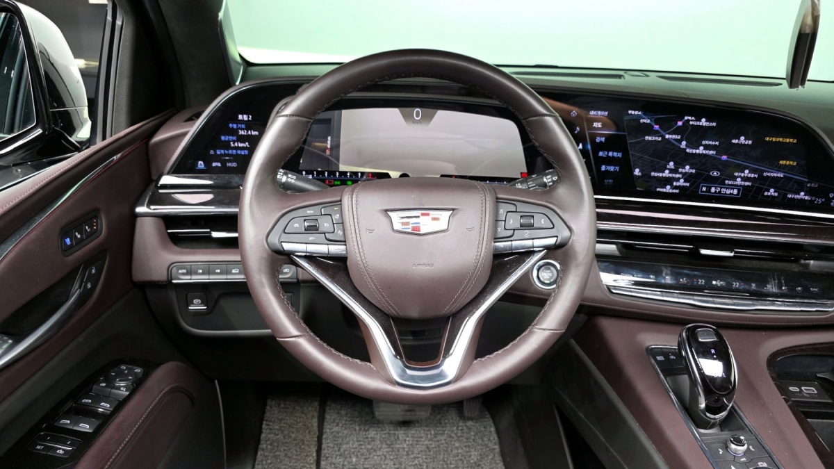 Cadillac Escalade, 2023 — фото 11 из 12