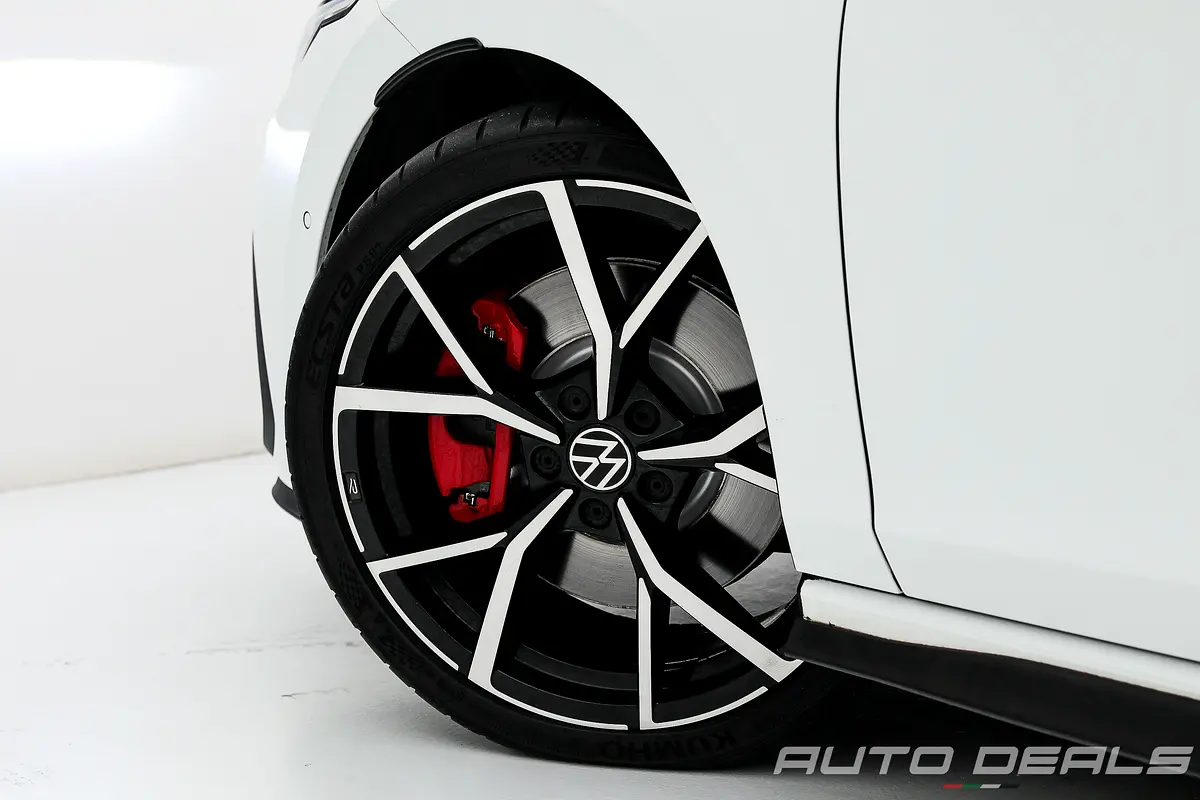 Volkswagen Golf GTI, 2023 — фото 10 из 10