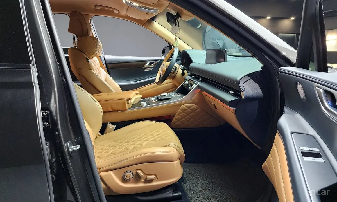 Genesis GV80, 2023 — фото 10 из 12