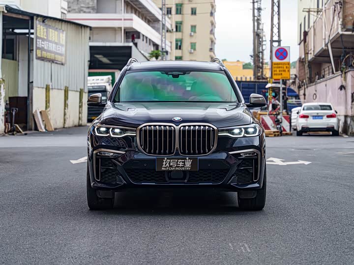 BMW X7, 2022 — фото 2 из 9
