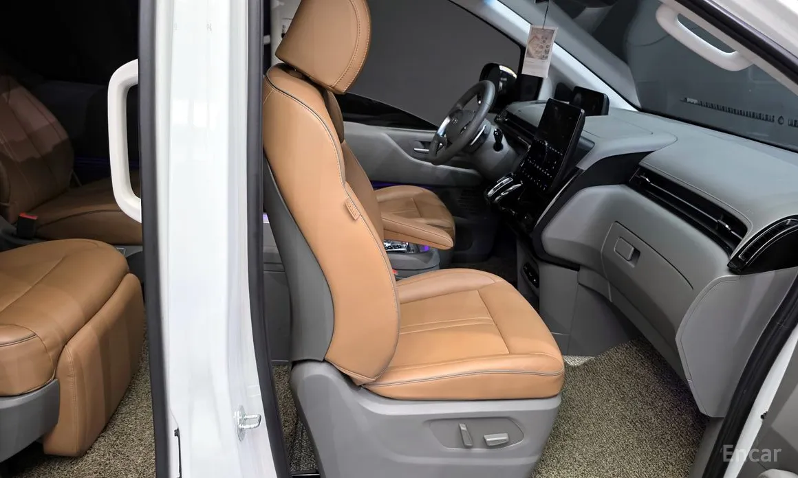 Hyundai Staria, 2022 — фото 12 из 12