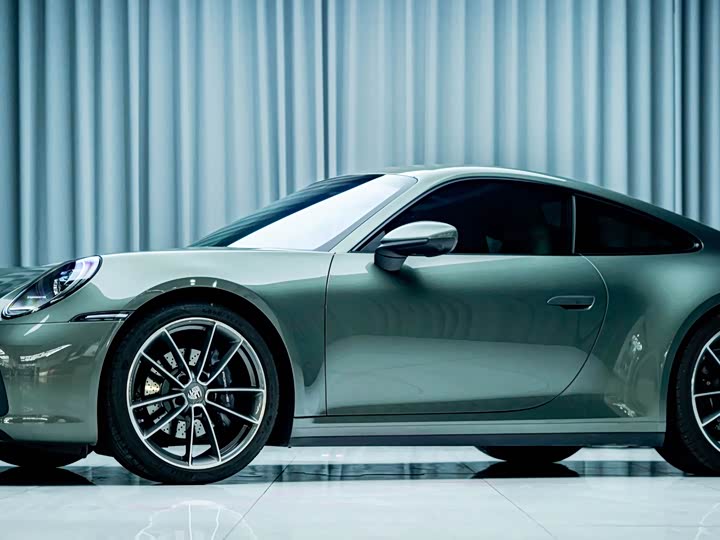Porsche 911, 2022 — фото 7 из 9