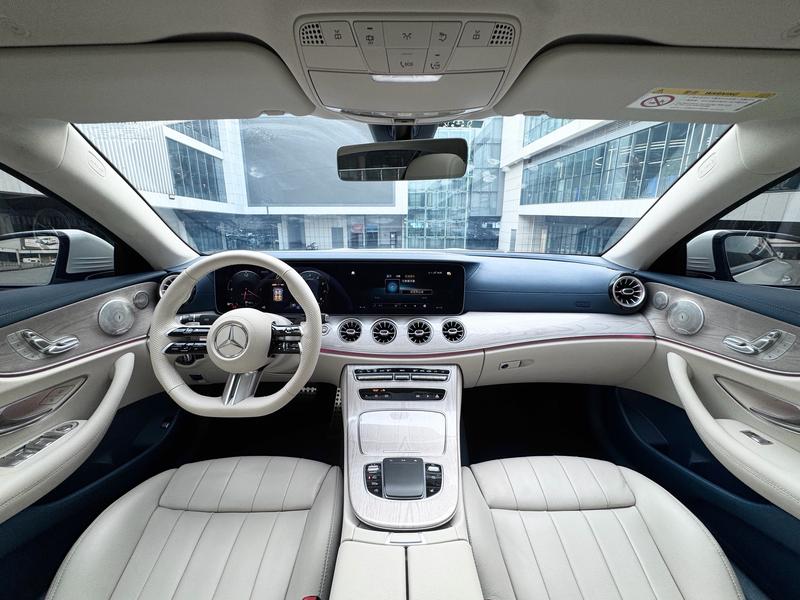 Mercedes-Benz E-Class, 2022 — фото 7 из 10