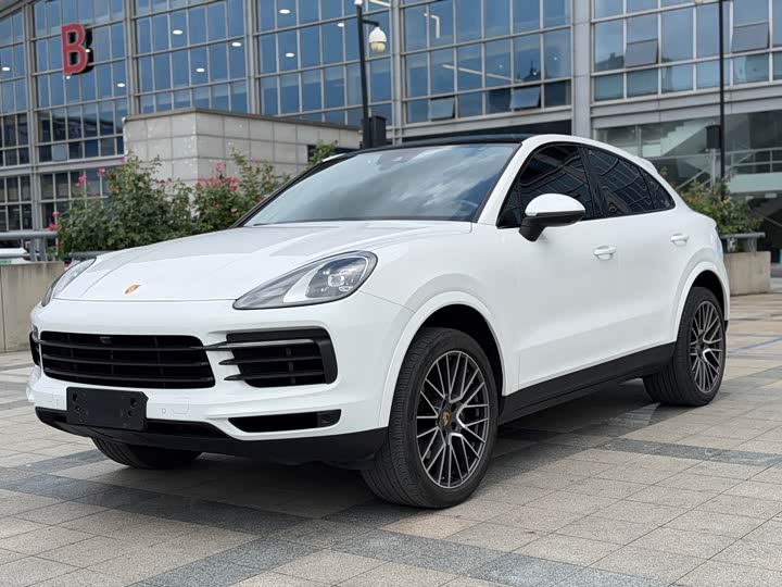 Porsche Cayenne, 2022 — купить в Перми под ключ