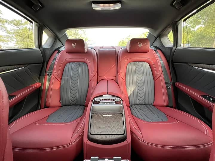 Maserati Quattroporte, 2022 — фото 7 из 9