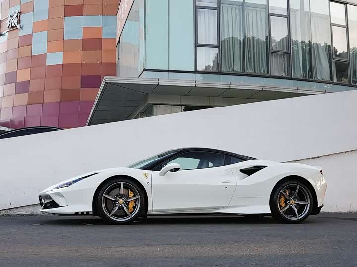 Ferrari F8, 2023 — фото 3 из 9