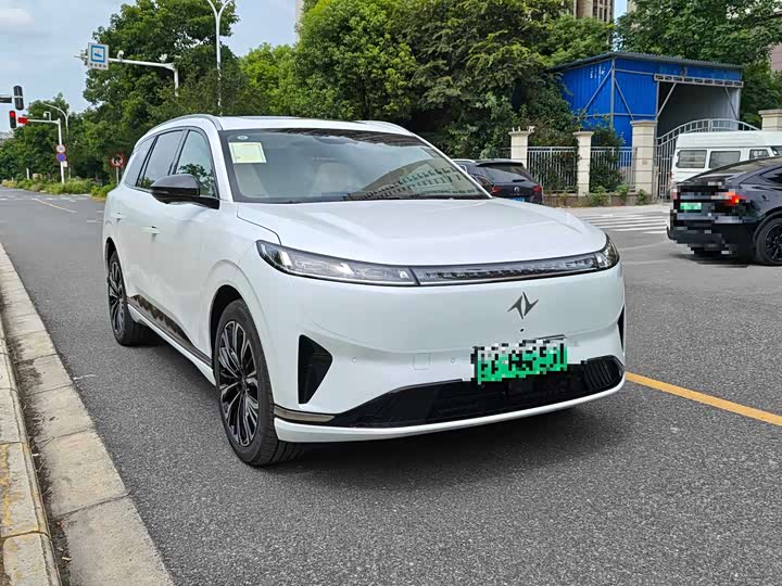 Dongfeng Yipai eπ 008, 2026 — фото 3 из 9