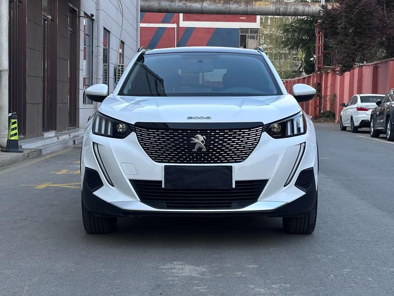 Peugeot 2008, 2022 — фото 2 из 12