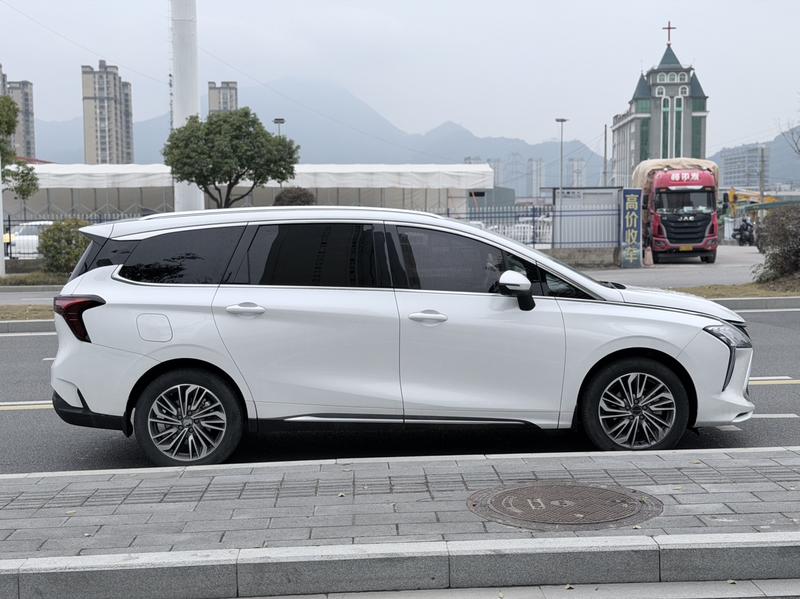 Dongfeng Forthing Yacht, 2023 — фото 8 из 12