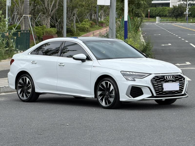 Audi A3, 2024 — фото 3 из 12
