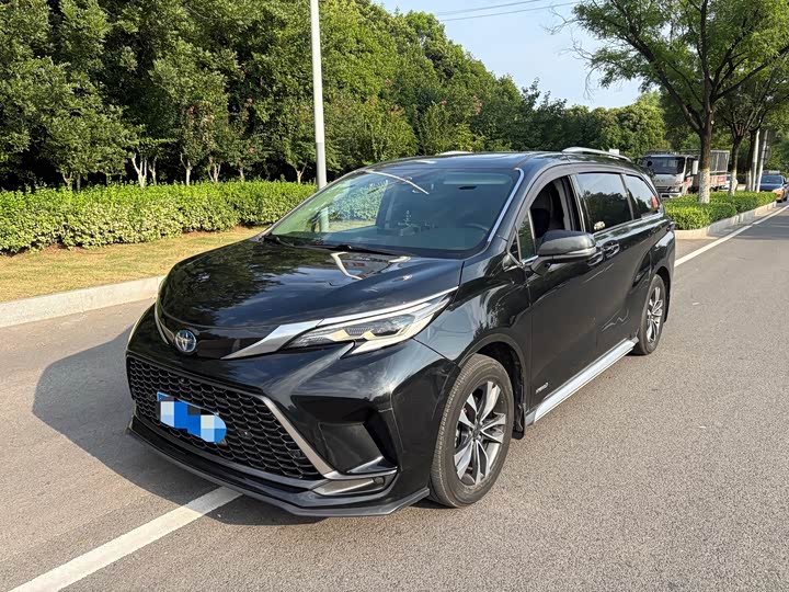 Toyota Granvia, 2023 — купить в Саратове под ключ