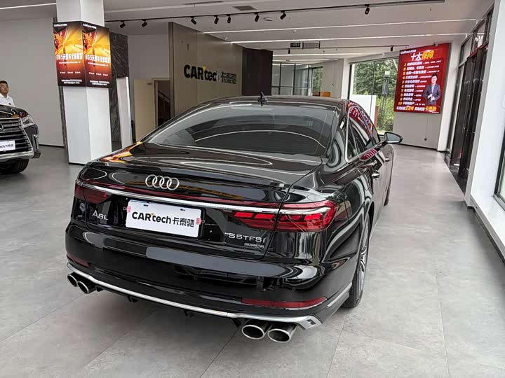 Audi A8, 2023 — фото 5 из 9
