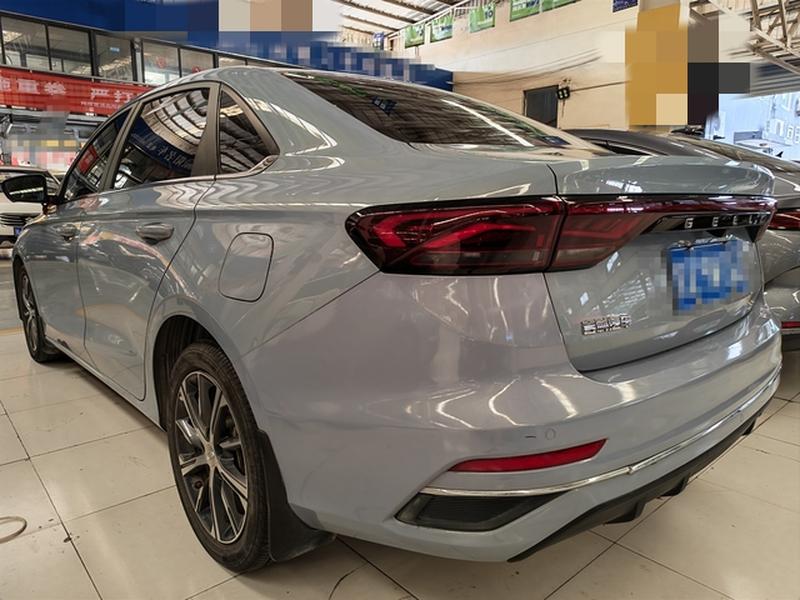 Geely Emgrand, 2023 — фото 4 из 10