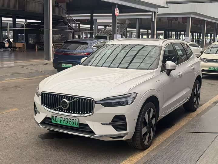 Volvo XC60 Hybrid, 2025 — купить в Санкт-Петербурге под ключ