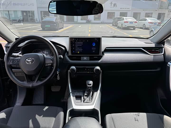 Toyota Wildlander, 2021 — фото 7 из 9