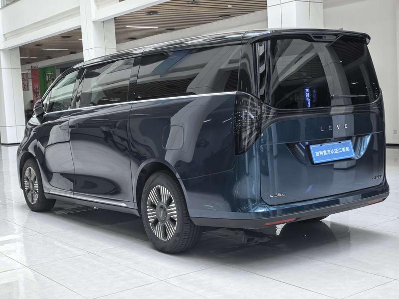 Geely Galaxy L380, 2025 — фото 3 из 12