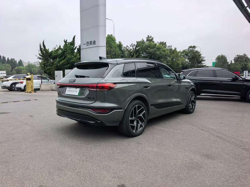 Audi Q6L e-tron, 2025 — фото 5 из 11