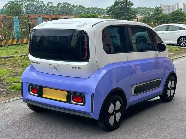 Baojun KiWi EV, 2024 — фото 7 из 9