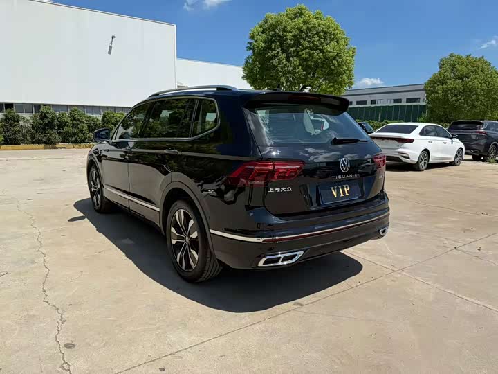 Volkswagen Tiguan L Pro, 2023 — фото 8 из 9