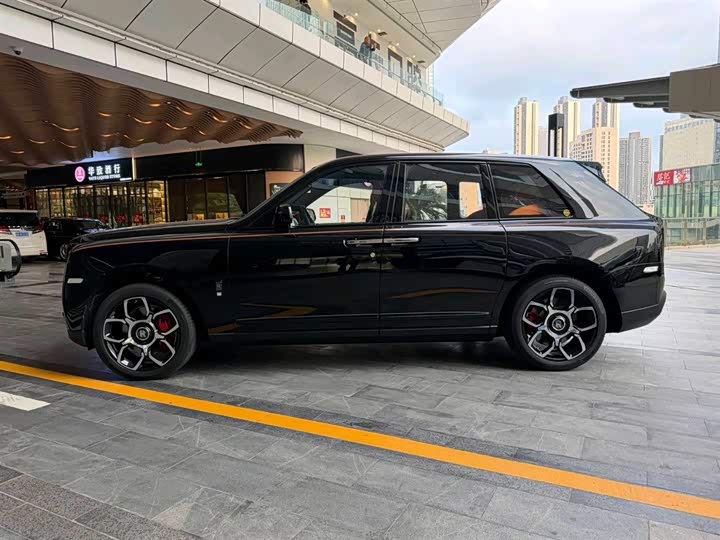 Rolls-Royce Cullinan, 2024 — фото 5 из 9