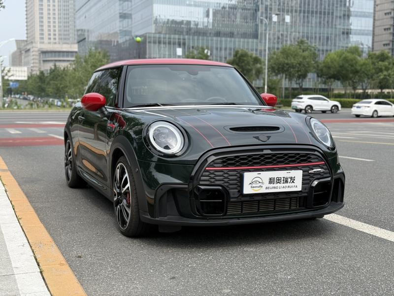 Mini Mini JCW, 2022 — фото 3 из 12