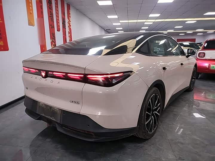 BAIC Arcfox Alpha S5, 2024 — фото 7 из 9