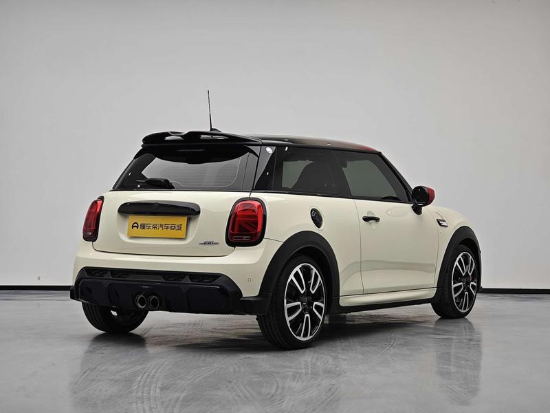 Mini Mini JCW, 2022 — фото 7 из 12