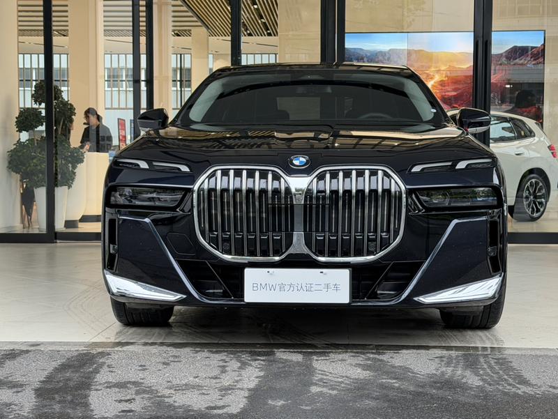 BMW 7 Series, 2026 — фото 2 из 12