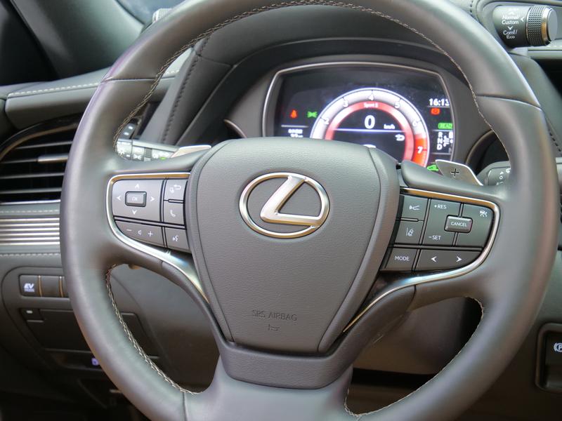 Lexus LS, 2021 — фото 11 из 12